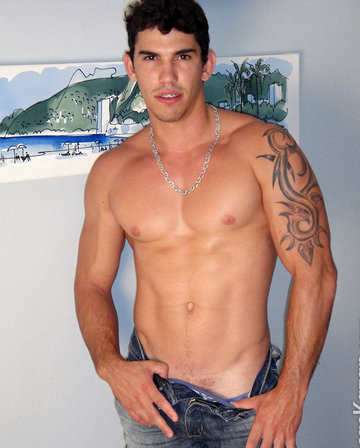 Hot athlet Diego naked