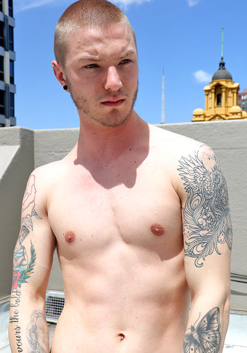 Showing off his big boner on the roof - Sarpa Van Rider is back