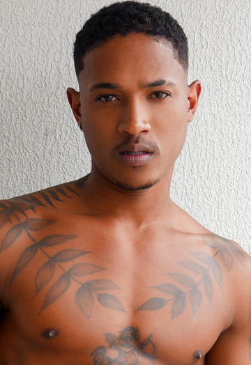The Camera Likes You Better Without Your Clothes, Papi